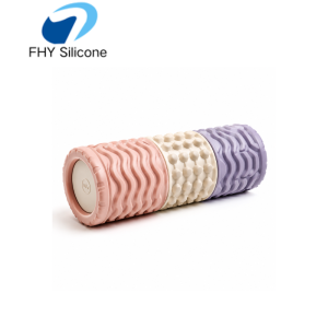 Rullo in schiuma con fascia in silicone per massaggio dei tessuti profondi, recupero muscolare e rilascio dei punti trigger. Produttore OEM/ODM. Disponibile con design personalizzato.
